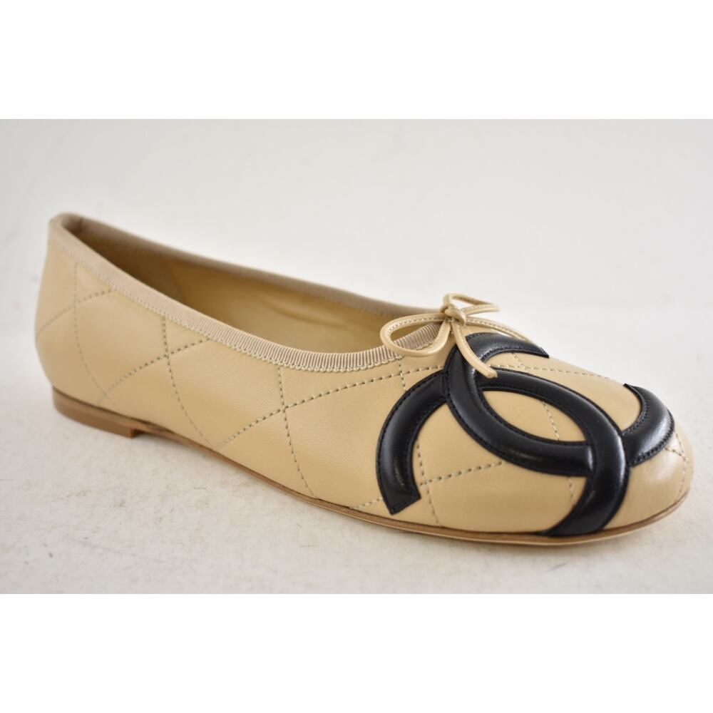 Chanel 26M Coco Beach Cambon Beige Black CC XL Logo Ballet Ballerina Flat 37 - Picture 4 of 16